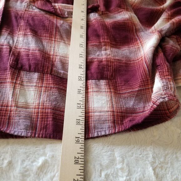 Abercrombie & Fitch Cropped Button Up Flannel Plaid Shirt Size Medium - Picture 8 of 9